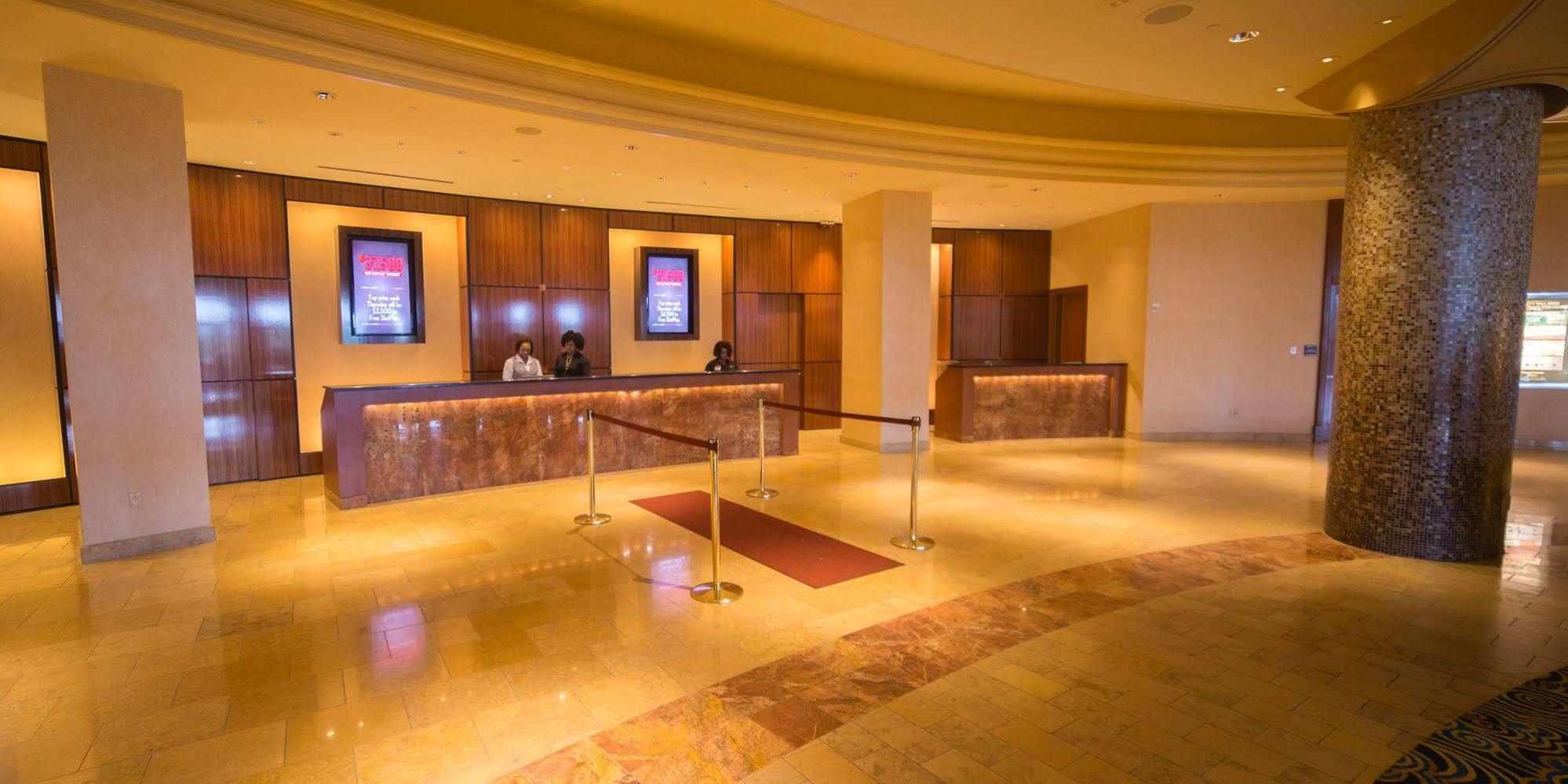 Hollywood Casino St. Louis Hotel Мериленд Хайтс Екстериор снимка