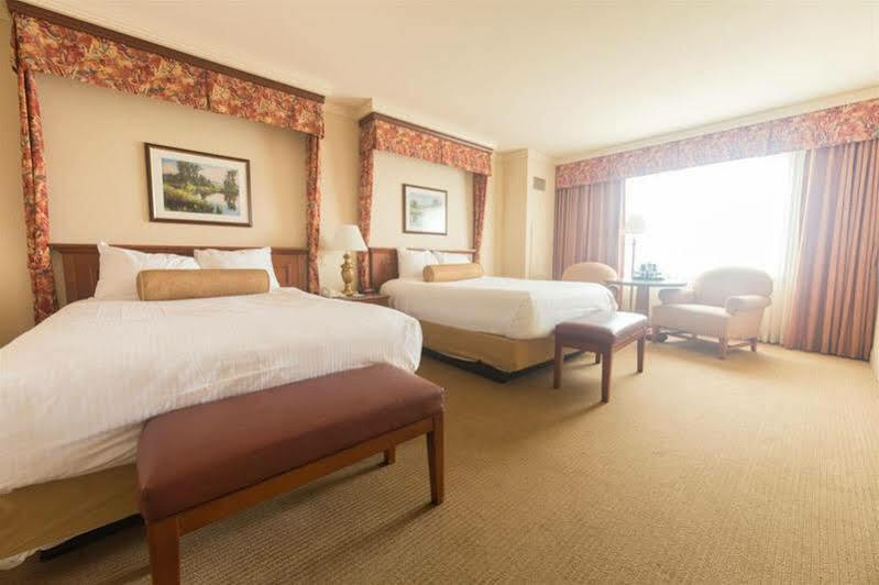 Hollywood Casino St. Louis Hotel Мериленд Хайтс Екстериор снимка
